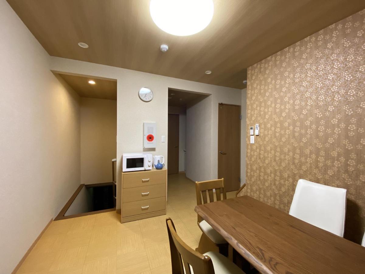 Wutong: Airport-Adjacent Osaka Landmark Stay Exterior photo